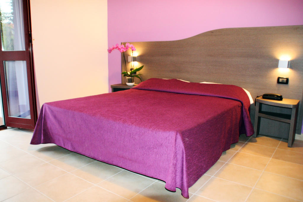Hotel Leon D'Oro Castel Frentano Екстериор снимка