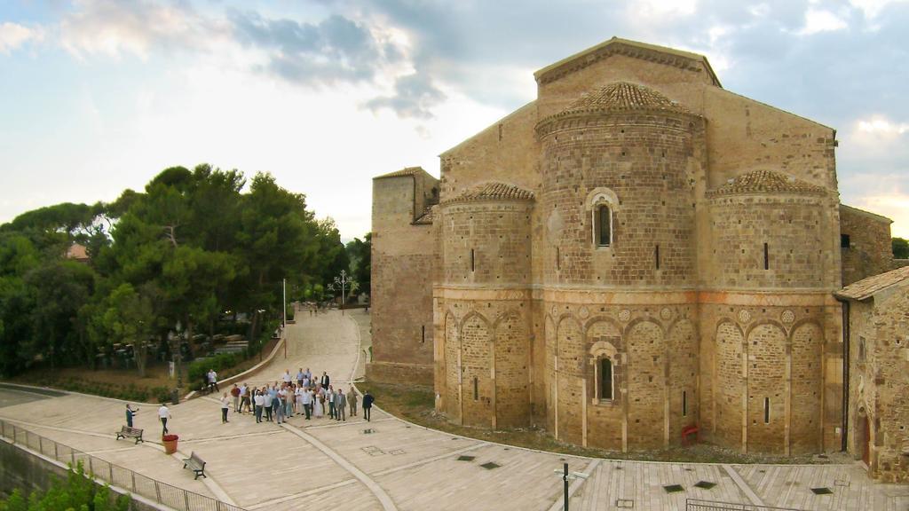 Hotel Leon D'Oro Castel Frentano Екстериор снимка
