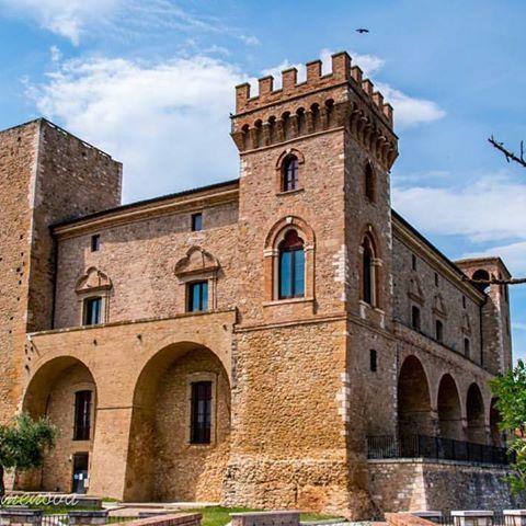 Hotel Leon D'Oro Castel Frentano Екстериор снимка