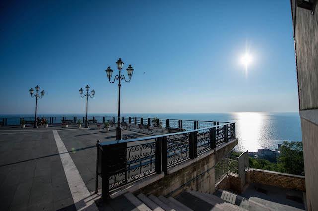 Hotel Leon D'Oro Castel Frentano Екстериор снимка