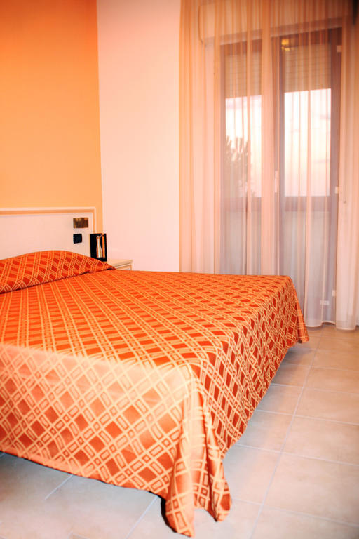 Hotel Leon D'Oro Castel Frentano Екстериор снимка